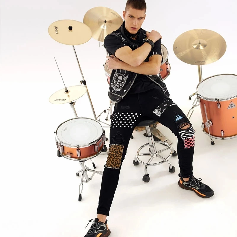Rivets stars printed patchwork black jeans men Trendy streetwear slim fit stretch denim pencil pants Ripped trousers
Rivets stars printed patchwork black jeans men Trendy streetwear slim fit stretch denim pencil pants Ripped trousers