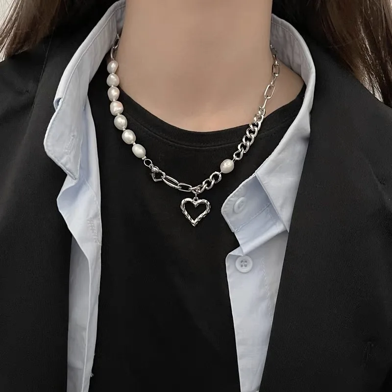 Pearl Love Stitching Necklace Female Light Luxury Niche Temperament High Sense Clavicle Chain Versatile Neck Chain Jewelry
Pearl Love Stitching Necklace Female Light Luxury Niche Temperament High Sense Clavicle Chain Versatile Neck Chain Jewelry