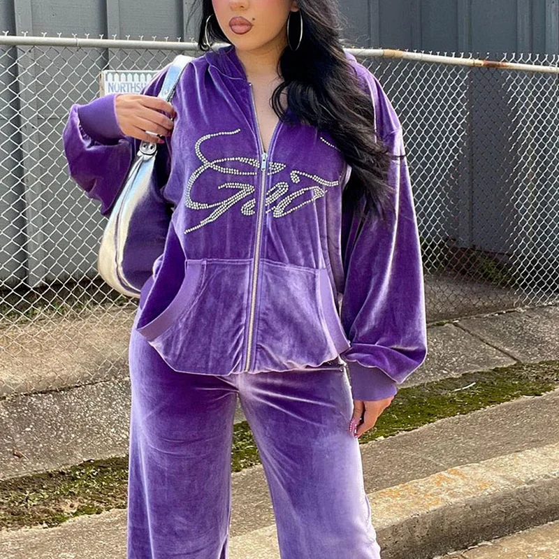 Velvet Sweater with Rhinestone Letters Sportswear Female Pocket Hooded Sweater + Casual Pants Autumn Streetwear Two-piece Suit
Velvet Sweater with Rhinestone Letters Sportswear Female Pocket Hooded Sweater + Casual Pants Autumn Streetwear Two-piece Suit
