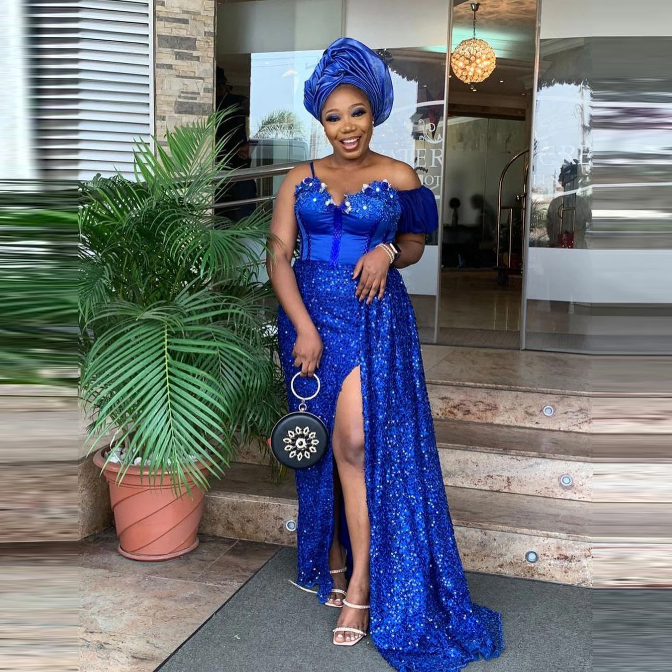 Glitter Aso Ebi Evening Gowns With Straps Front Slit Mermaid Plus Size Lace Sequins Custom Made Women Long Prom Dresses
Glitter Aso Ebi Evening Gowns With Straps Front Slit Mermaid Plus Size Lace Sequins Custom Made Women Long Prom Dresses