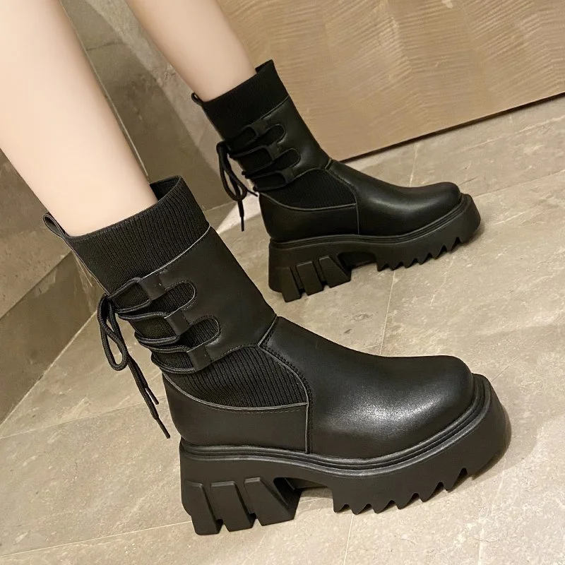 Women's Platform Ankle Boots Black Wedge Heels 7cm High Heels 2021 New Fashion Boots High Heels Simple Casual Short Boot
Women's Platform Ankle Boots Black Wedge Heels 7cm High Heels 2021 New Fashion Boots High Heels Simple Casual Short Boot