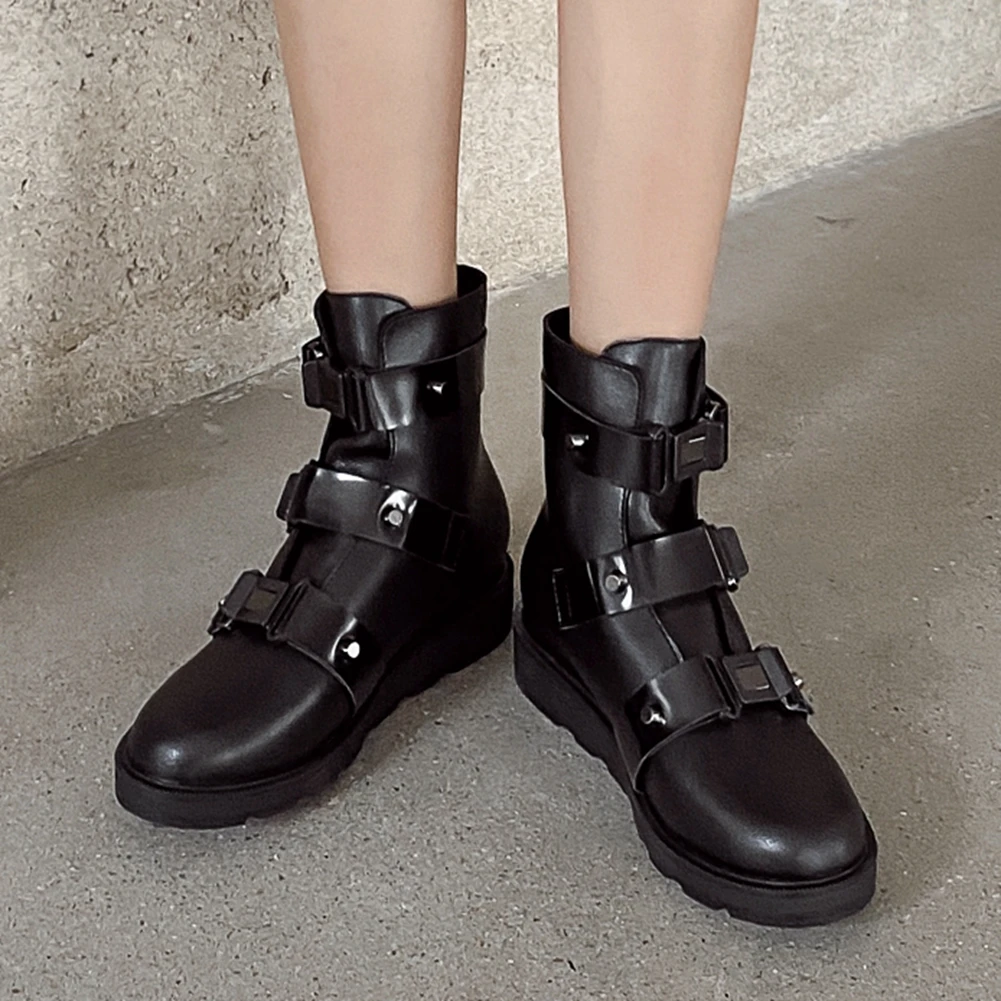 RIBETRINI On Sale Women Round Toe Buckle Ankle Shoes Women Metal Brand Luxury Sewing Boots Fashion Brand Boots
RIBETRINI On Sale Women Round Toe Buckle Ankle Shoes Women Metal Brand Luxury Sewing Boots Fashion Brand Boots