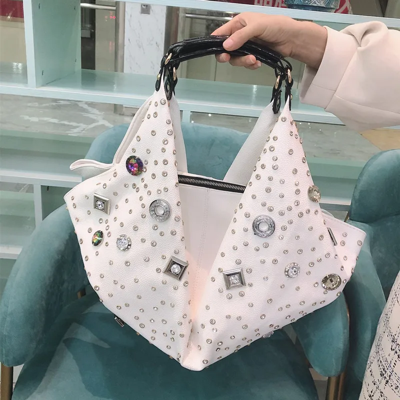 2020 New European and American Large-capacity Women Bag Female Rhinestone Ladies Handbag Female Diamond Shoulder Messenger Bags
2020 New European and American Large-capacity Women Bag Female Rhinestone Ladies Handbag Female Diamond Shoulder Messenger Bags