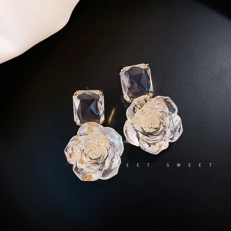 Korean Luxury Dangle Earrings Geometric Transparent Square Glass Crystal Wedding Earrings For Women Gift Fashion Jewelry 2020
Korean Luxury Dangle Earrings Geometric Transparent Square Glass Crystal Wedding Earrings For Women Gift Fashion Jewelry 2020