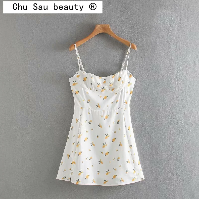 Женское платье на бретелях Chu Sau, повседневное облегающее платье с открытой спиной и цветочным принтом, лето 2019
Женское платье на бретелях Chu Sau, повседневное облегающее платье с открытой спиной и цветочным принтом, лето 2019