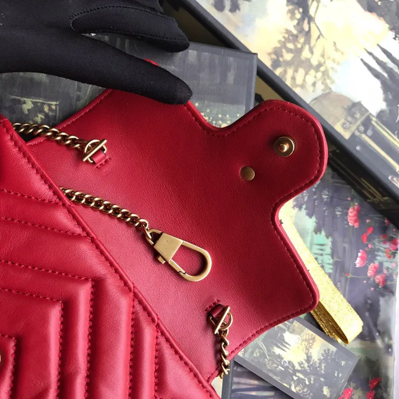 High quality fashion leather purse, mobile phone bag, convenient to carry mobile phone lipstick, etc
High quality fashion leather purse, mobile phone bag, convenient to carry mobile phone lipstick, etc