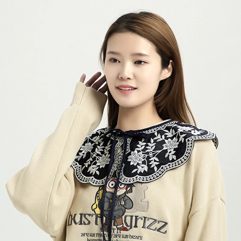 Vintage Hanfu Dress Lace-Up Shoulder Shawl Wrap Embroidery Floral Lace Scalloped Trim Necklace Fake Collar Lapel Blouse Decorati
Vintage Hanfu Dress Lace-Up Shoulder Shawl Wrap Embroidery Floral Lace Scalloped Trim Necklace Fake Collar Lapel Blouse Decorati