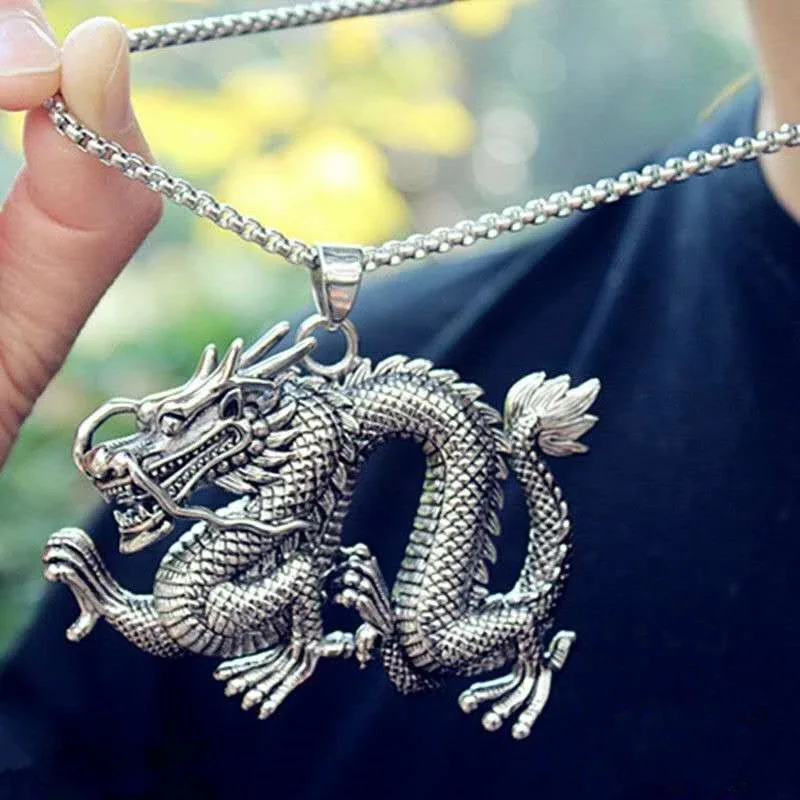 Retro Personality Titanium Steel Dragon Pendant Necklace Powerful Men Hip Hop Jewelry Motorcycle Hand Party Accessories
Retro Personality Titanium Steel Dragon Pendant Necklace Powerful Men Hip Hop Jewelry Motorcycle Hand Party Accessories