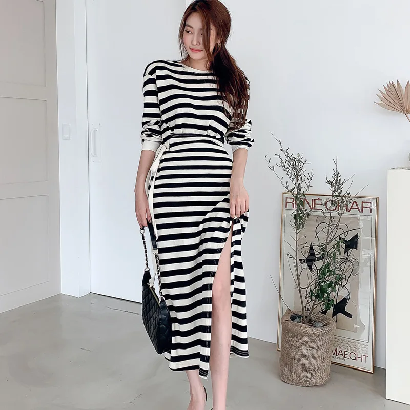 2020 autumn new style Korean temperament slit lace waist knitted striped casual dress knitting Cotton Office Lady
2020 autumn new style Korean temperament slit lace waist knitted striped casual dress knitting Cotton Office Lady