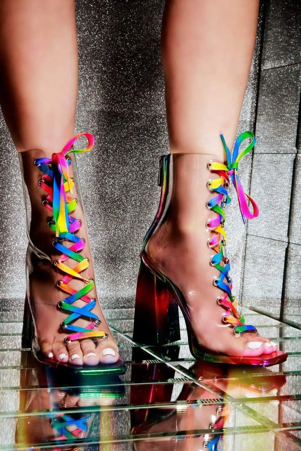 Fast Selling Foreign Trade New Women's Shoes Europe and The United States Rainbow Straps Thick High Heel Rome Big Size Boots
Fast Selling Foreign Trade New Women's Shoes Europe and The United States Rainbow Straps Thick High Heel Rome Big Size Boots