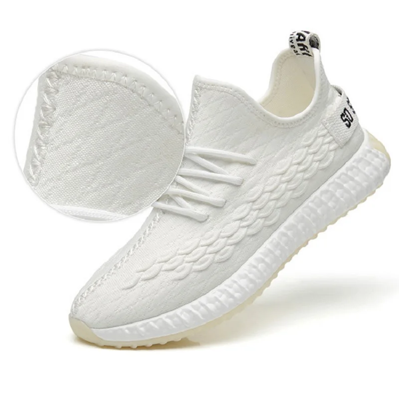 New summer men's shoes driving soft soled shoes men's wear-resistant breathable light running shoes fly woven sports shoes
New summer men's shoes driving soft soled shoes men's wear-resistant breathable light running shoes fly woven sports shoes