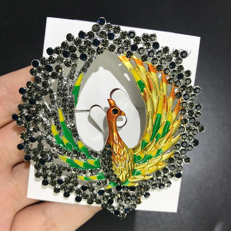 Wuli&baby Spreading Tails Peacock Bird Brooches For Women Lady Rhinestone Enamel Peacock Animal Party Office Brooch Pin Gifts 
Wuli&baby Spreading Tails Peacock Bird Brooches For Women Lady Rhinestone Enamel Peacock Animal Party Office Brooch Pin Gifts