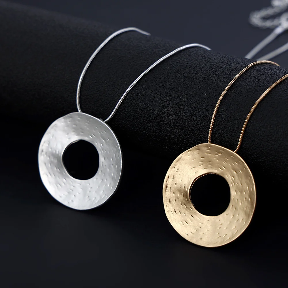 2021 New Necklace Earring Set autumn and winter high sense simple ins style women's jewelry
2021 New Necklace Earring Set autumn and winter high sense simple ins style women's jewelry