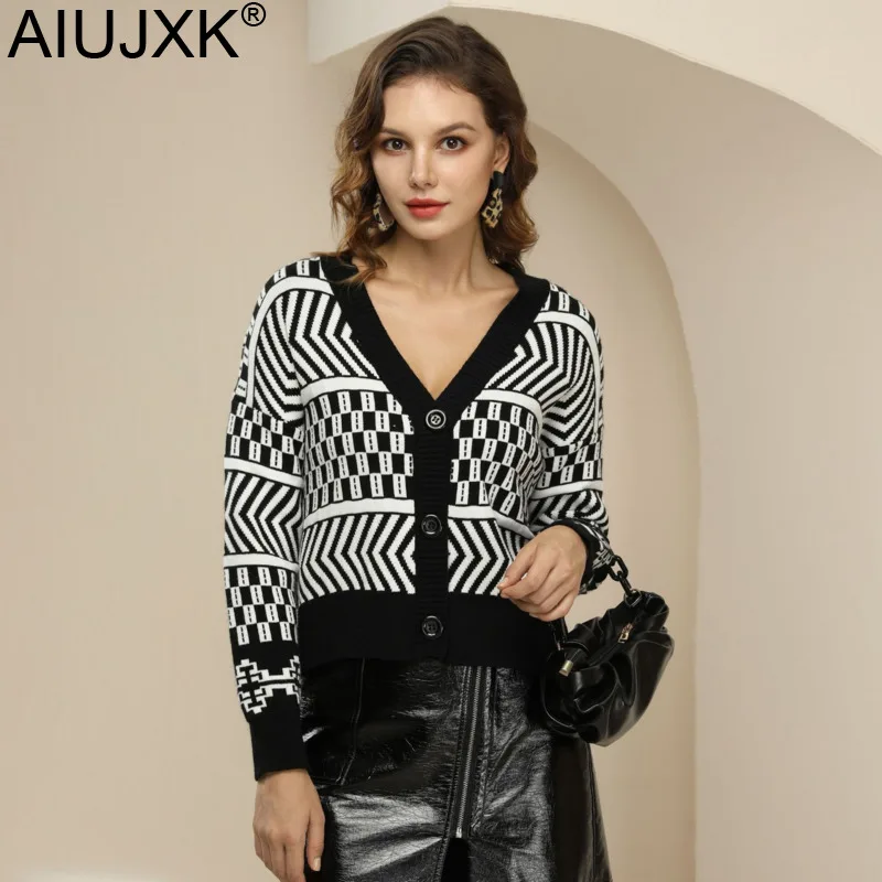 AIUJXK вязаный кардиган в полоску для женщин, осень 2021 г., новый модный вязаный свитер с v-образным вырезом и длинным рукавом, пальто, женский эле...
AIUJXK вязаный кардиган в полоску для женщин, осень 2021 г., новый модный вязаный свитер с v-образным вырезом и длинным рукавом, пальто, женский эле...