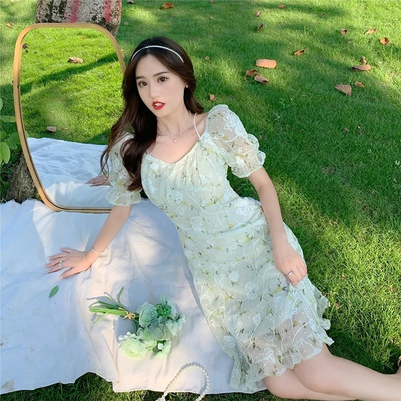 New Summer 2021 Vintage Chiffon Floral Women Dress Elegant Party Mini Dress Female V-Neck Casual Fashion Chic Beach Dresses
New Summer 2021 Vintage Chiffon Floral Women Dress Elegant Party Mini Dress Female V-Neck Casual Fashion Chic Beach Dresses