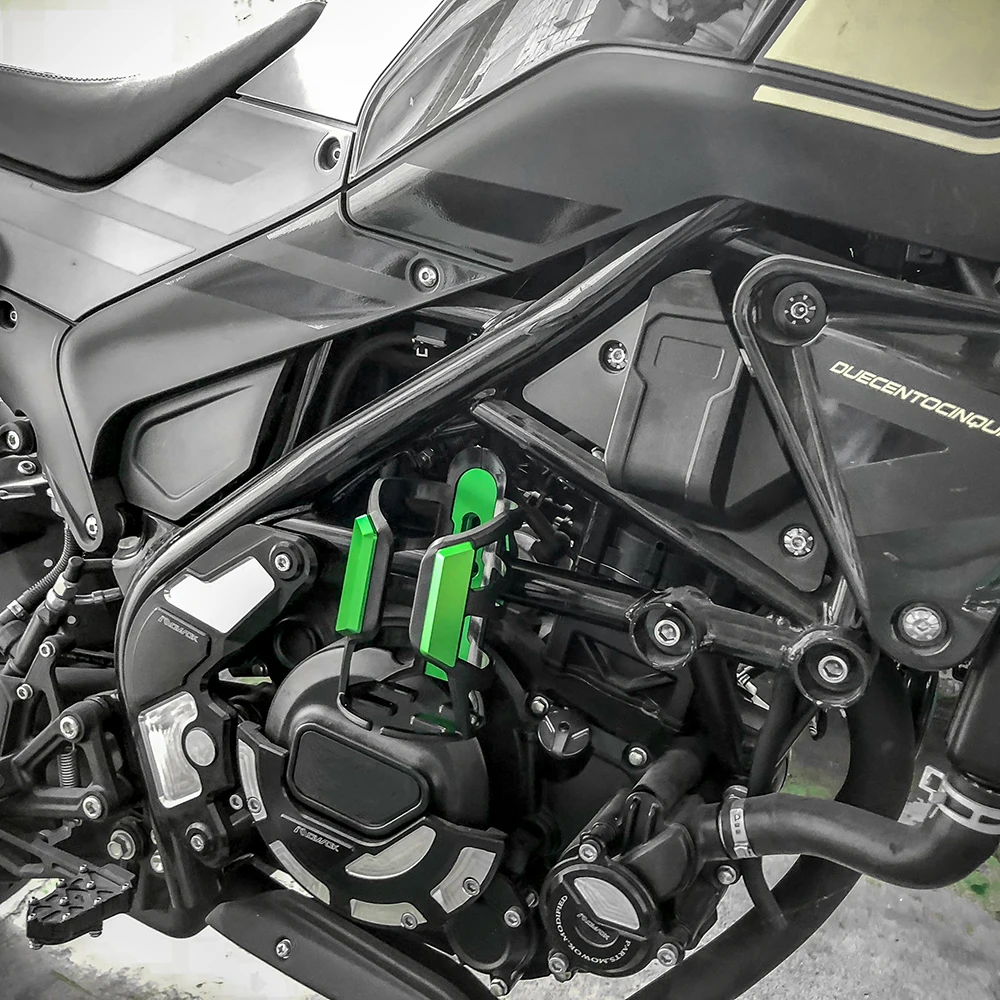 Motorcycle Beverage Water Bottle Drink Cup Holder For Triumph Tiger 800 900 Explorer 1200 1200/XCA 1050i 955i 800/XC Trophy
Motorcycle Beverage Water Bottle Drink Cup Holder For Triumph Tiger 800 900 Explorer 1200 1200/XCA 1050i 955i 800/XC Trophy