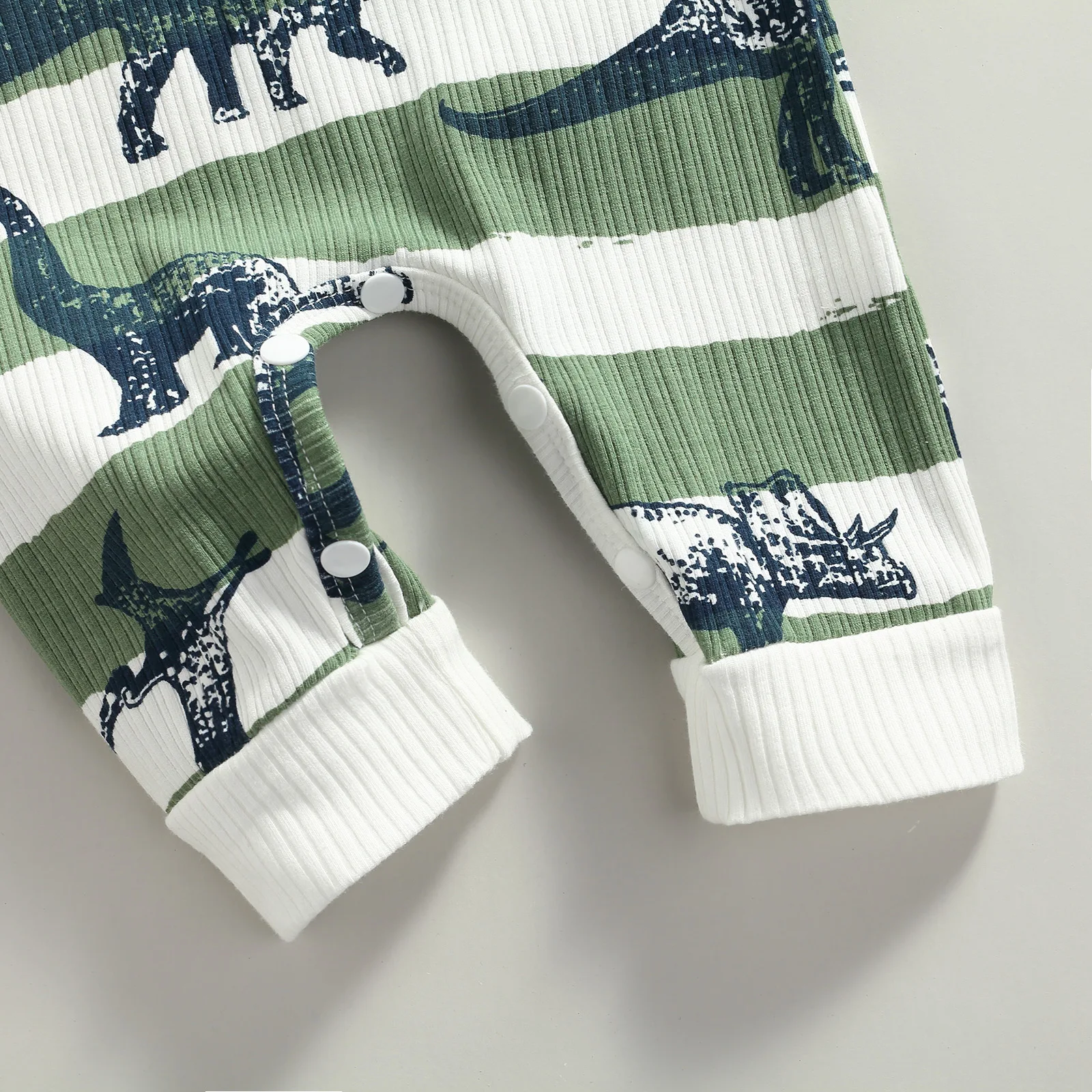 Spring/Autumn Babies Casual Romper, Dinosaur Printed Pattern O-Neck Long Sleeve Jumpsuit With Pocket For Boys/Girls 0-18 Months
Spring/Autumn Babies Casual Romper, Dinosaur Printed Pattern O-Neck Long Sleeve Jumpsuit With Pocket For Boys/Girls 0-18 Months