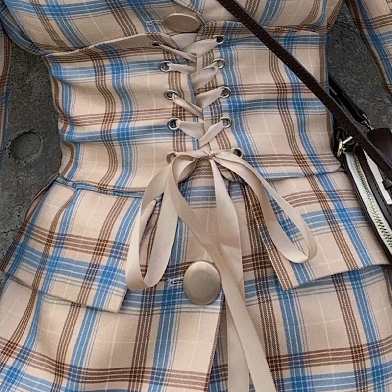 Korean 2020 Autumn Plaid Blazer Feminino Notched Ribbon Long Slim Chaqueta Mujer Vintage Egirl Vadim Elegant Ladies Blazer Femme
Korean 2020 Autumn Plaid Blazer Feminino Notched Ribbon Long Slim Chaqueta Mujer Vintage Egirl Vadim Elegant Ladies Blazer Femme