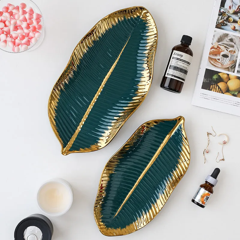 Phnom Penh creative ceramic tray home storage plate jewelry inventory heart fruit plate dessert plate
Phnom Penh creative ceramic tray home storage plate jewelry inventory heart fruit plate dessert plate