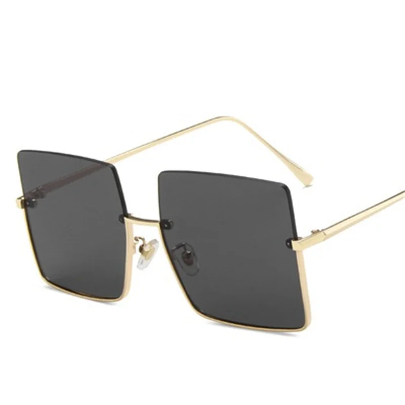New Square Sunglasses Women Fashion Oversized Metal Frame Vintage Glasses Men Shades Retro Gradient Colors Oculos UV400
New Square Sunglasses Women Fashion Oversized Metal Frame Vintage Glasses Men Shades Retro Gradient Colors Oculos UV400