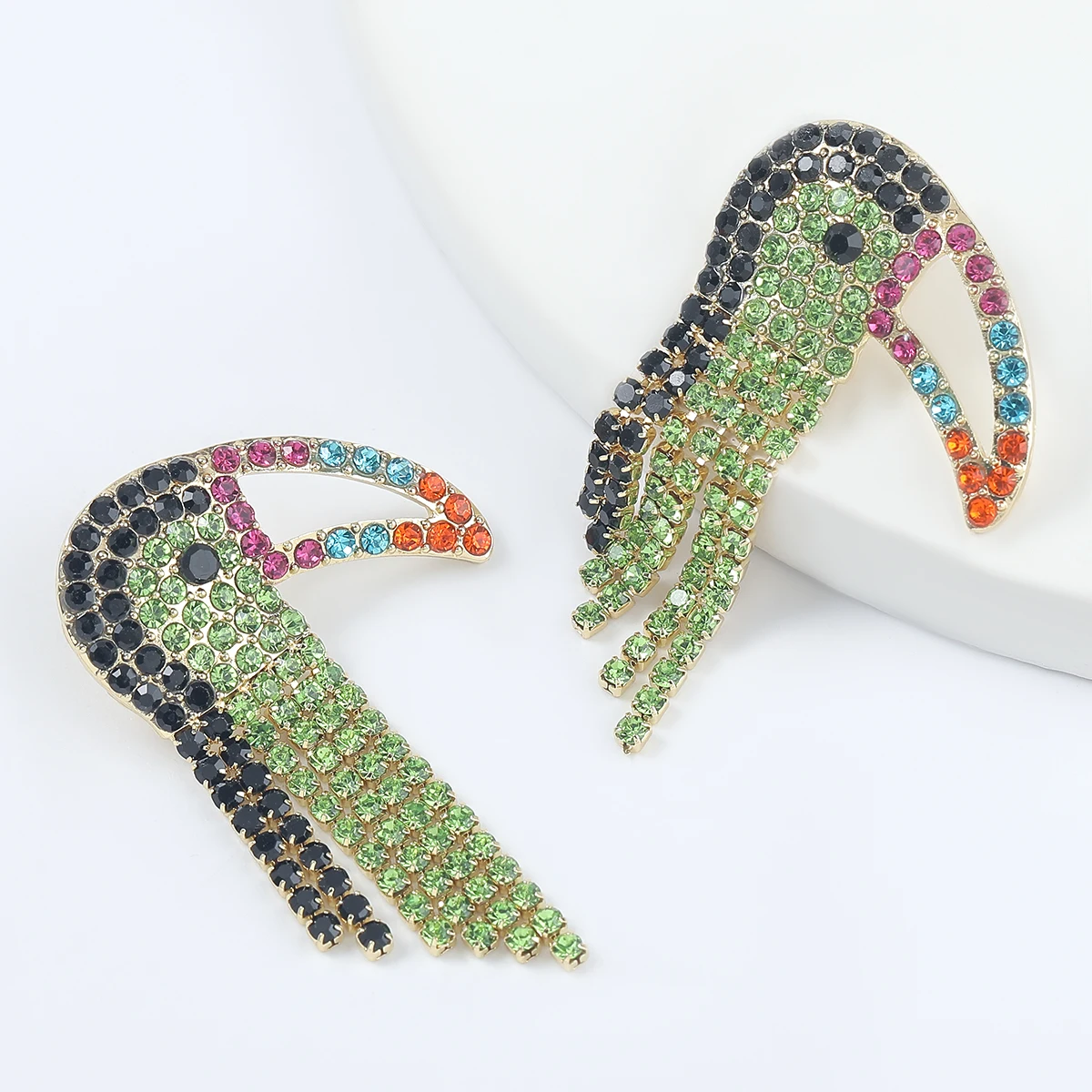 JIJIAWENHAU New Trend Women's Acrylic Rhinestone Toucan Dangle Earrings Bohemian Jewelry Hot Accessories
JIJIAWENHAU New Trend Women's Acrylic Rhinestone Toucan Dangle Earrings Bohemian Jewelry Hot Accessories