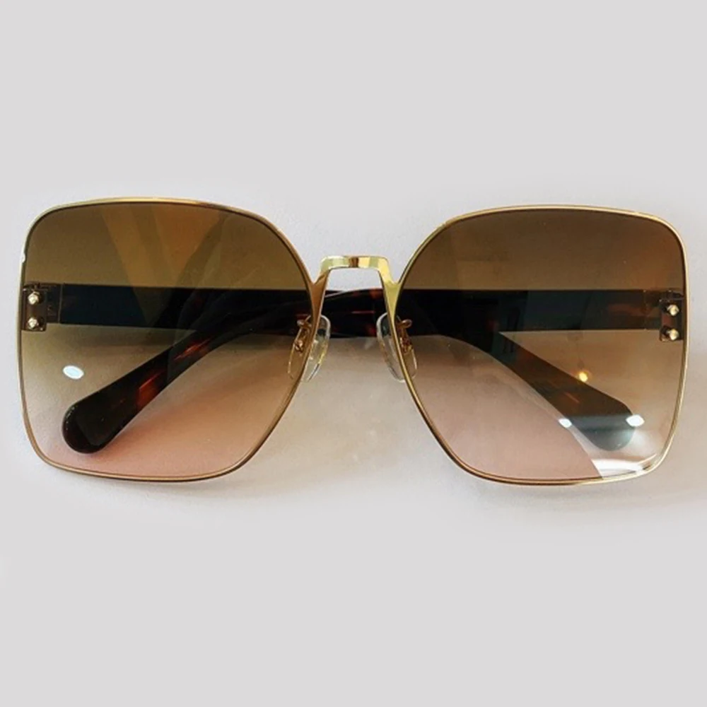 Солнцезащитные очки в металлической оправе UV400 для мужчин и женщин, зеркальные градиентные солнечные аксессуары
Солнцезащитные очки в металлической оправе UV400 для мужчин и женщин, зеркальные градиентные солнечные аксессуары