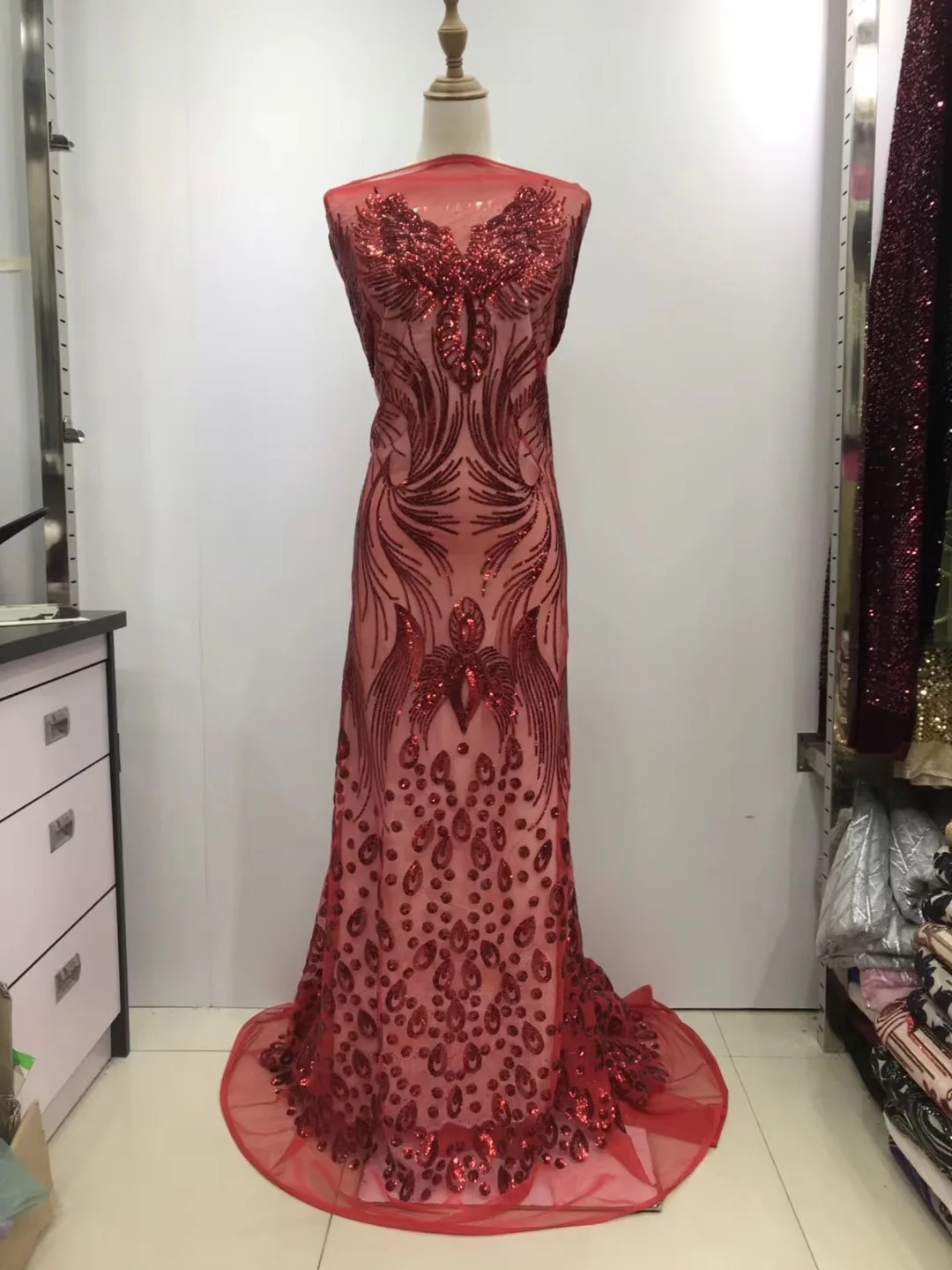 Best Selling 2021 Products French Net Lace Fabric With Sequins High Quality African Tulle Lace Fabric For Party Dress JL163
Best Selling 2021 Products French Net Lace Fabric With Sequins High Quality African Tulle Lace Fabric For Party Dress JL163