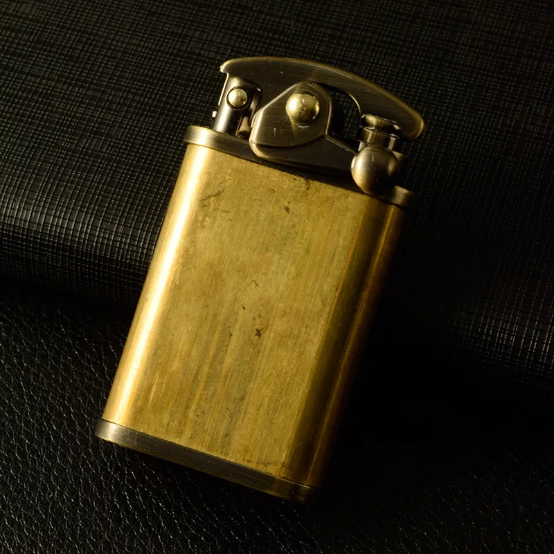 Chinese brand Zorro's new retro grinding wheel kerosene rocker arm portable men's lighter
Chinese brand Zorro's new retro grinding wheel kerosene rocker arm portable men's lighter