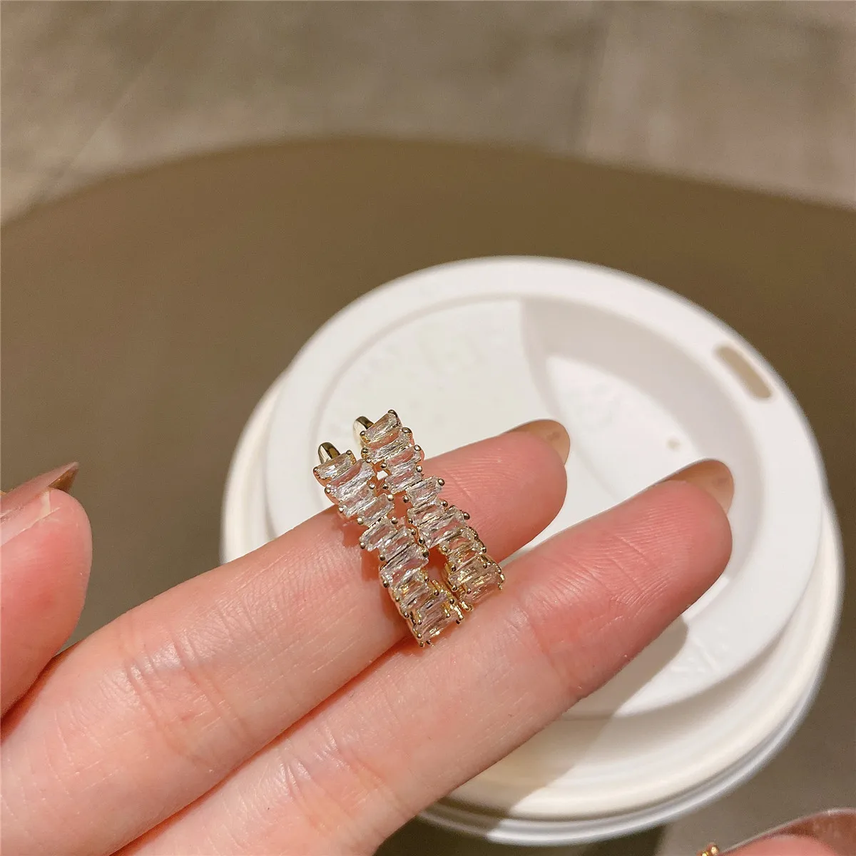 Ladies Double Layer Rings Inlaid with Crystal Delicate Couple Ring for Female Jewelry Women's Trendy Accessories
Ladies Double Layer Rings Inlaid with Crystal Delicate Couple Ring for Female Jewelry Women's Trendy Accessories