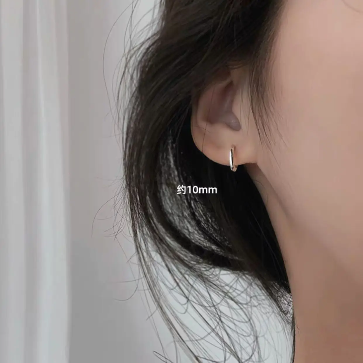 925 Sterling Silver 1 Pair Minimalist Huggie Hoop Earrings For Women Gold Tiny Round Earrings 6mm/8mm/10mm/12mm/15mm Jewelry
925 Sterling Silver 1 Pair Minimalist Huggie Hoop Earrings For Women Gold Tiny Round Earrings 6mm/8mm/10mm/12mm/15mm Jewelry