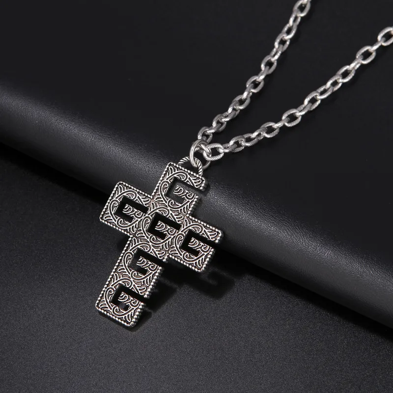 Retro G Letter Big Pendants Necklace For Women Couple Titanium Steel Chain Vintage Cross Necklaces Punk Streetwear Accessories
Retro G Letter Big Pendants Necklace For Women Couple Titanium Steel Chain Vintage Cross Necklaces Punk Streetwear Accessories