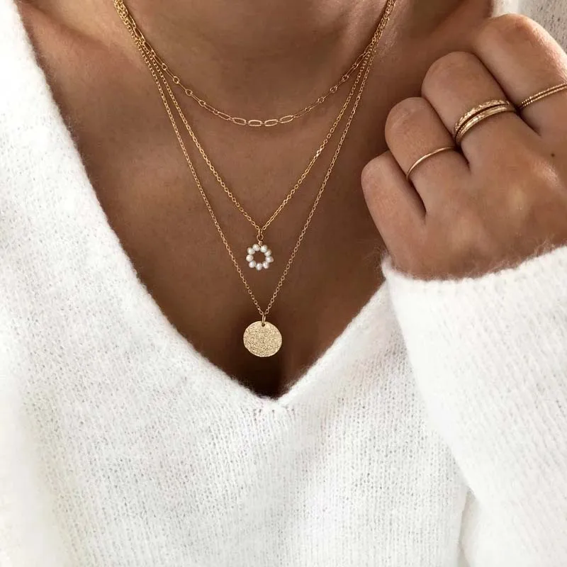 Bohemian Multi-Layer Necklace Gold Coin Pearl Pendant Necklaces for Women Vintage Choker Boho Jewelry Accessories Party Gift
Bohemian Multi-Layer Necklace Gold Coin Pearl Pendant Necklaces for Women Vintage Choker Boho Jewelry Accessories Party Gift