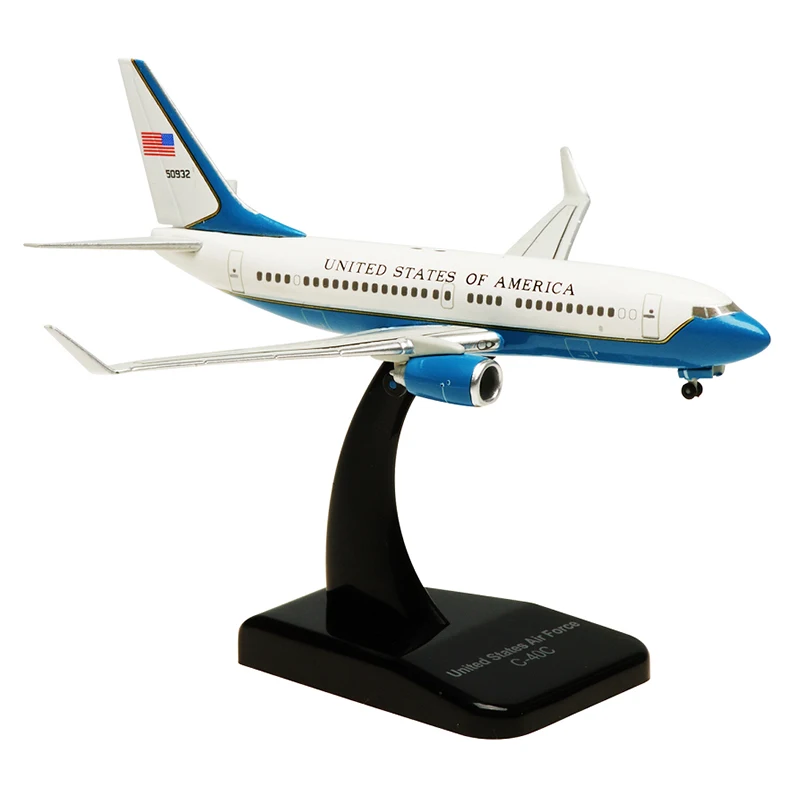 Diecast 1:400 USAF American Airlines Military Aircraft Boeing 737-700 C-40C Simulation Model Desktop Alloy Decorations
Diecast 1:400 USAF American Airlines Military Aircraft Boeing 737-700 C-40C Simulation Model Desktop Alloy Decorations