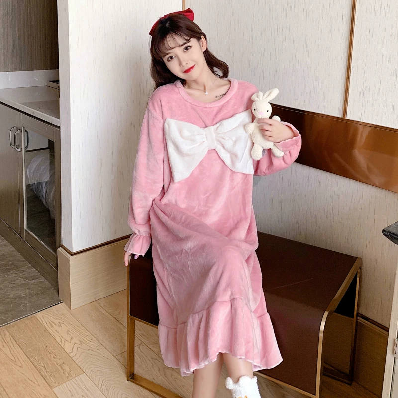 Autumn and winter princess wind nightdress female thick coral fleece nightdress mid-length sweet flannel dress home service
Autumn and winter princess wind nightdress female thick coral fleece nightdress mid-length sweet flannel dress home service