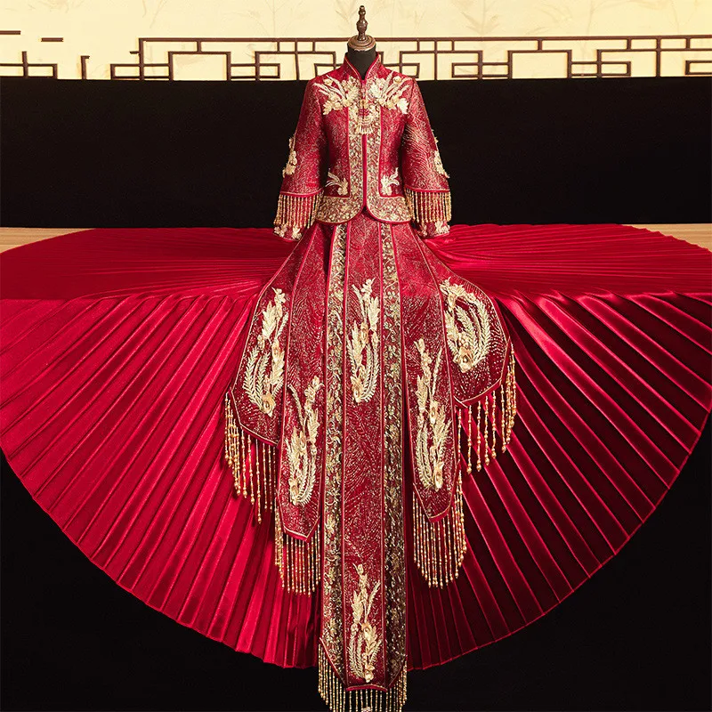 New Chinese Women Wedding Dress Chinese Style Cheongsam Marriage Set Embroidery Flower Bride Clothing Exquisite Bride Gift
New Chinese Women Wedding Dress Chinese Style Cheongsam Marriage Set Embroidery Flower Bride Clothing Exquisite Bride Gift