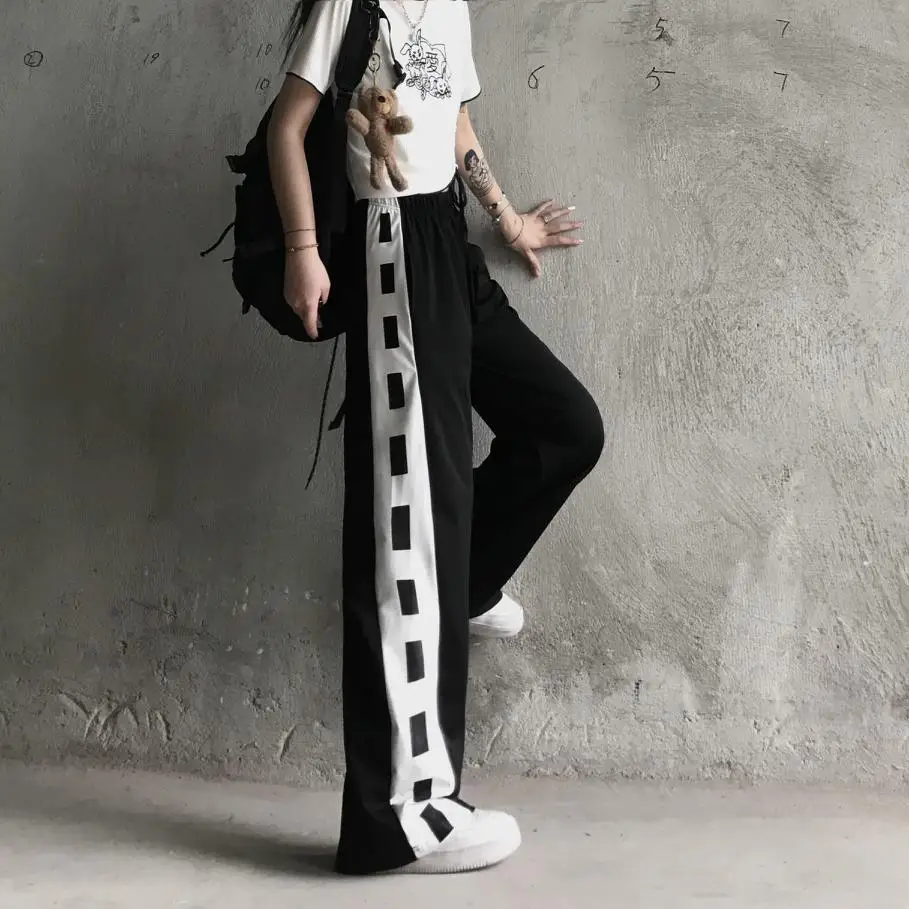 Women'S Wide Leg Pants Street Style Jogger Harajuku Straight Leg Pants Women'S Plaid Pants Fashion Loose Wild Hip-Hop Sweatpants
Women'S Wide Leg Pants Street Style Jogger Harajuku Straight Leg Pants Women'S Plaid Pants Fashion Loose Wild Hip-Hop Sweatpants