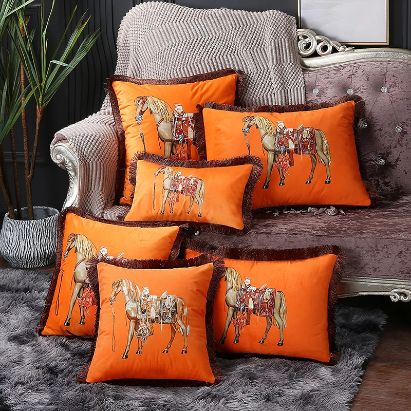 European American luxury printed cushion cover horse pattern velvet pillowcase lumbar pillow cover tassel edge 
European American luxury printed cushion cover horse pattern velvet pillowcase lumbar pillow cover tassel edge