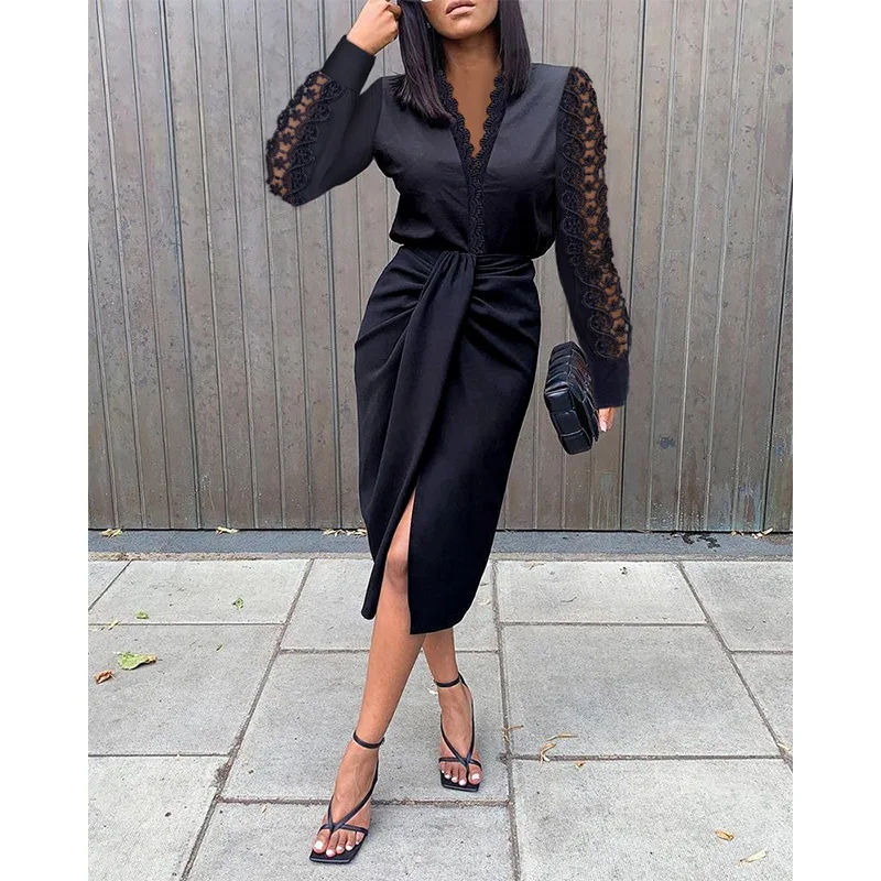 Pure Color Long-sleeved Slim V-neck Ruffle Dress for Women 2021 Autumn Sexy Fashion Hollow Lace Dress 
Pure Color Long-sleeved Slim V-neck Ruffle Dress for Women 2021 Autumn Sexy Fashion Hollow Lace Dress