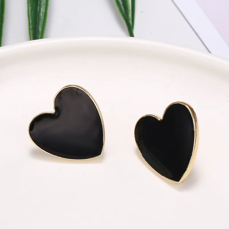 Big Black Love Heart Shaped Stud Earrings for Women Cute Lovely Peach Heart Statement Earring Korean Wedding Bridal Jewelry
Big Black Love Heart Shaped Stud Earrings for Women Cute Lovely Peach Heart Statement Earring Korean Wedding Bridal Jewelry