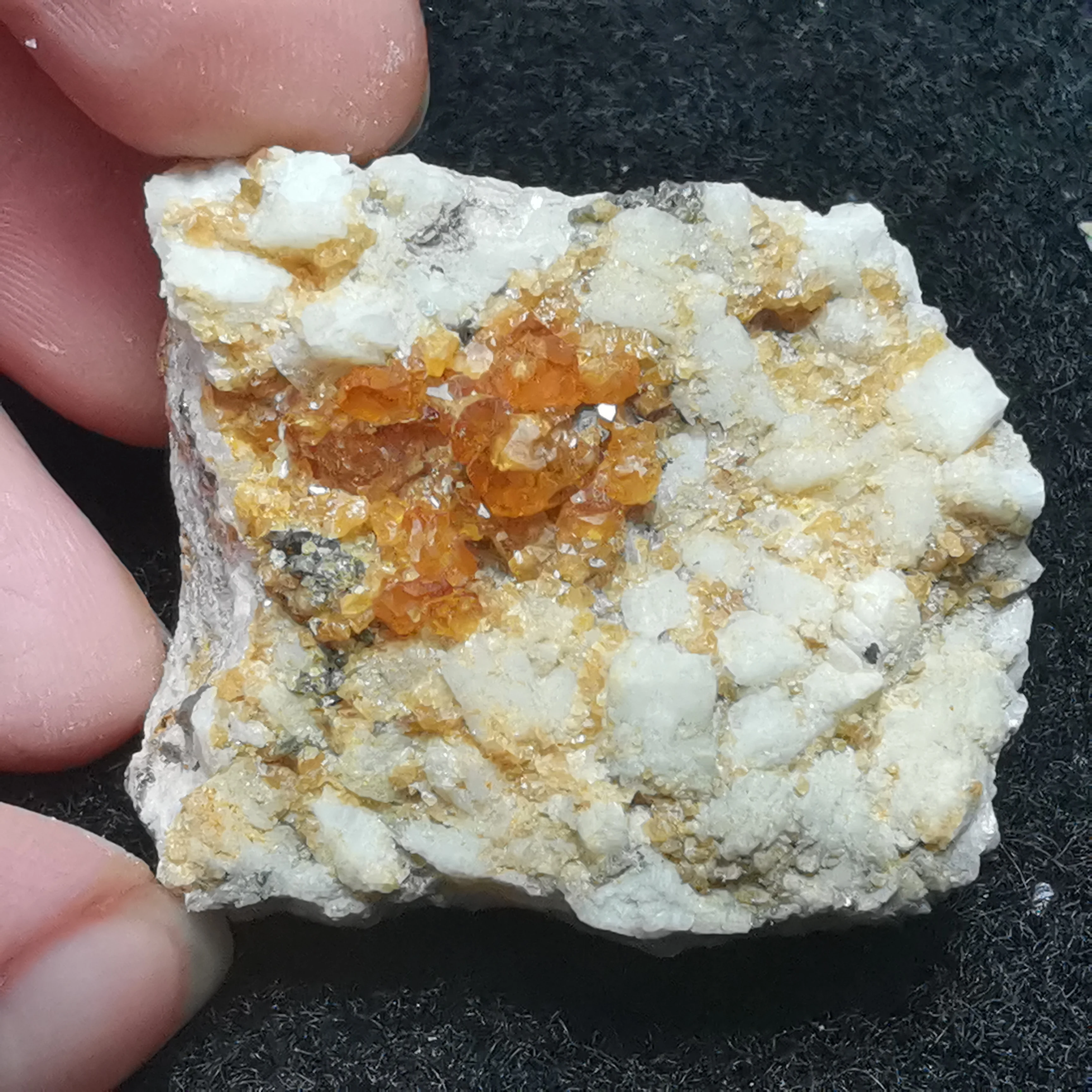 28.6g100% натуральный Перидот минеральная образец камня украшения с украшением в виде кристаллов исцеления энергии геологии Преподавание Колл...
28.6g100% натуральный Перидот минеральная образец камня украшения с украшением в виде кристаллов исцеления энергии геологии Преподавание Колл...