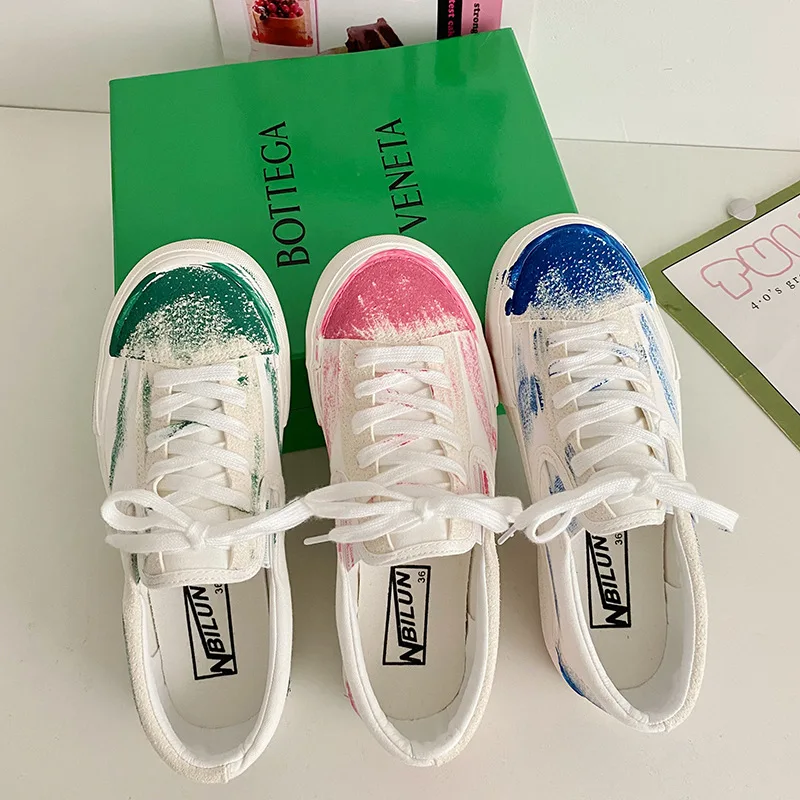 Retro Spring Hand-painted DIY Art Oil Painting Women Shoes Graffiti Canvas Shoes Summer Thin Section Casual Shoes 24-7
Retro Spring Hand-painted DIY Art Oil Painting Women Shoes Graffiti Canvas Shoes Summer Thin Section Casual Shoes 24-7