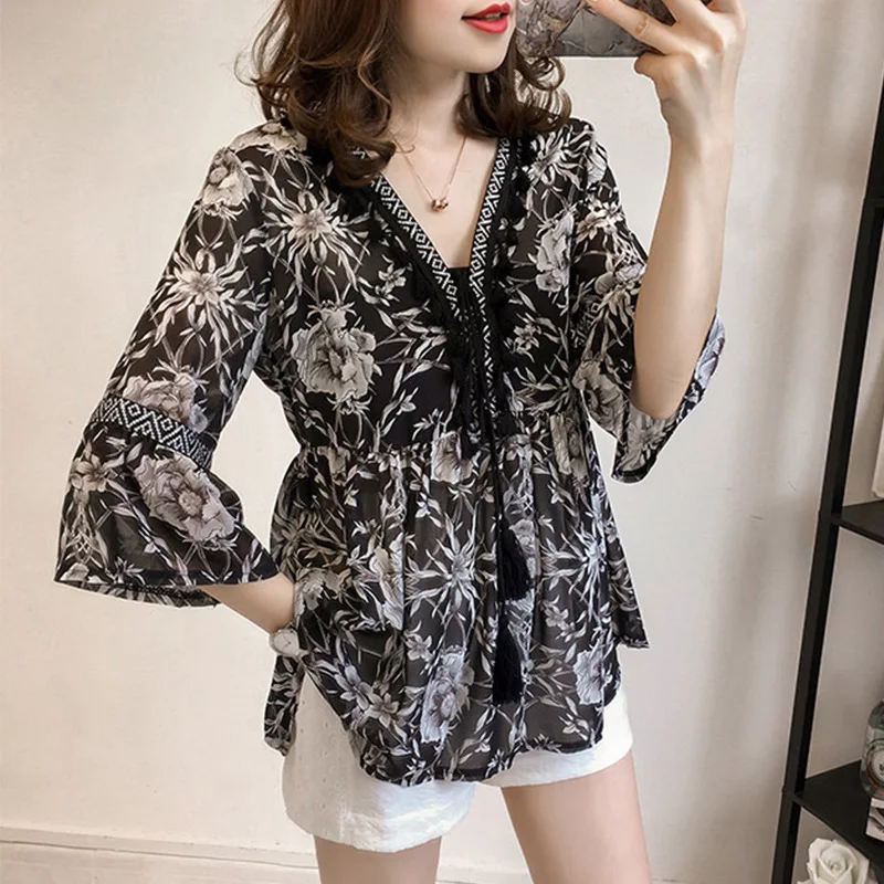Chiffon Blouse Women Sexy V-neck Floral Print Flare Sleeve Shirt Pullover Ladies Summer Shirts & Blouses Plus Size 4XL HS4
Chiffon Blouse Women Sexy V-neck Floral Print Flare Sleeve Shirt Pullover Ladies Summer Shirts & Blouses Plus Size 4XL HS4