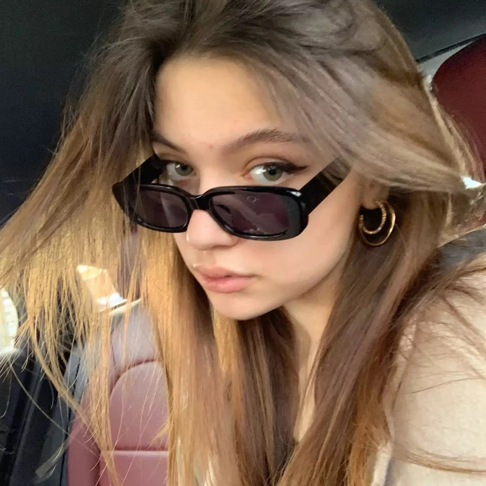 2021 Small Rectangle Sunglasses Women Vintage Square Shades Glasses Men UV400 Female Gafas Wholesale Drop Shipping Cheap Eyewear
2021 Small Rectangle Sunglasses Women Vintage Square Shades Glasses Men UV400 Female Gafas Wholesale Drop Shipping Cheap Eyewear