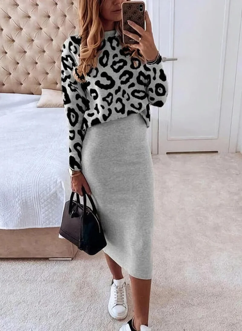 Women Skirts Sets 2021 New Leopard Print Long Sleeve O-Neck Mid-Long Tops and Pencil Skirt Two Piece Set Office Lady Dresses 
Women Skirts Sets 2021 New Leopard Print Long Sleeve O-Neck Mid-Long Tops and Pencil Skirt Two Piece Set Office Lady Dresses