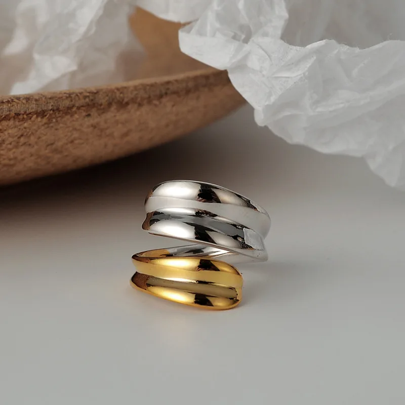 Korean version of simple S925 sterling silver geometric concave ring female ins cold wind opening two-color index finger ring 
Korean version of simple S925 sterling silver geometric concave ring female ins cold wind opening two-color index finger ring