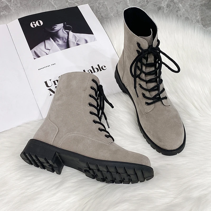2021 British Short Boots Motorcycle Boots Thick-soled Flat Ankle Boots Lace-up Mid-tube Boots Khaki Casual Shoes Botas De Mujer
2021 British Short Boots Motorcycle Boots Thick-soled Flat Ankle Boots Lace-up Mid-tube Boots Khaki Casual Shoes Botas De Mujer