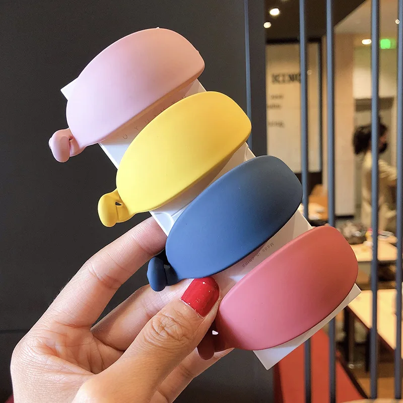 New Girls Hair Claws Cute Candy Colors Banana Shape Women Sweet Hair Clips Ponytail Holder Hairpins Korean Hair Accessories
New Girls Hair Claws Cute Candy Colors Banana Shape Women Sweet Hair Clips Ponytail Holder Hairpins Korean Hair Accessories