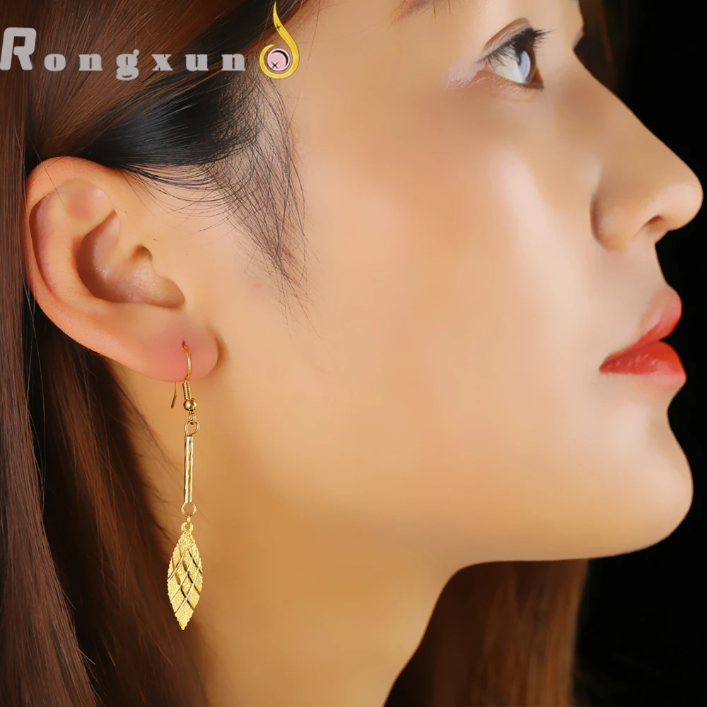 Rongxun 2021 Fashion Simple Design Trends Vintage Gold Dangle Earrings For Women, Gold-colored Bar With Long Tassels
Rongxun 2021 Fashion Simple Design Trends Vintage Gold Dangle Earrings For Women, Gold-colored Bar With Long Tassels