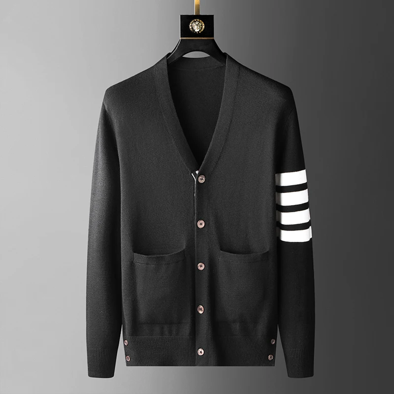 Brand Autumn Winter classic striped Korean High-end cardigan sweater knitted coat jacket slim-fit trendy casual Men's clothing
Brand Autumn Winter classic striped Korean High-end cardigan sweater knitted coat jacket slim-fit trendy casual Men's clothing