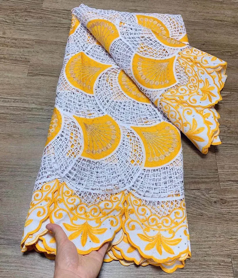 Yellow Latest French African Guipure Lace Fabric Soft Nigeria Water Soluble Cord Lace Fabric With Stones For Wedding Dress Party
Yellow Latest French African Guipure Lace Fabric Soft Nigeria Water Soluble Cord Lace Fabric With Stones For Wedding Dress Party